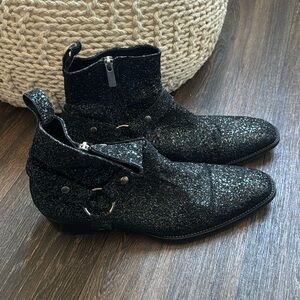 THE NOVI HARNESS BOOTS